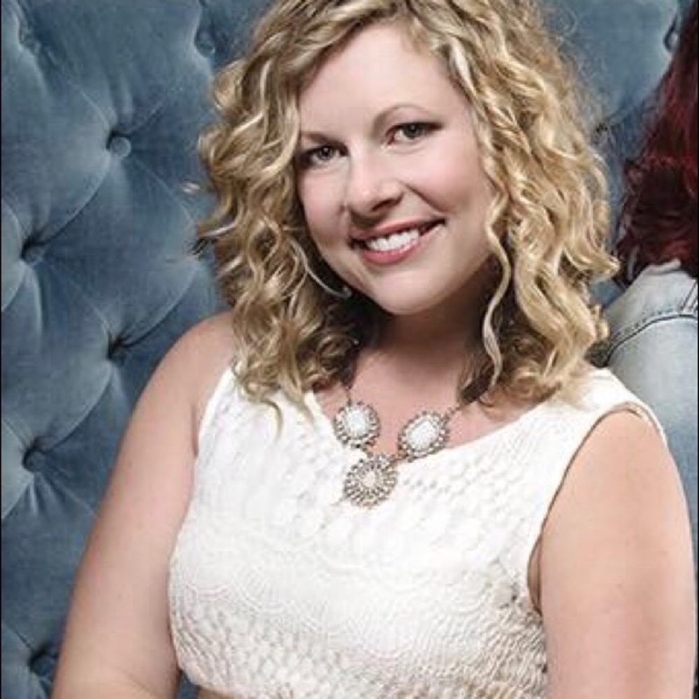 Meet your Posher, Chrissy